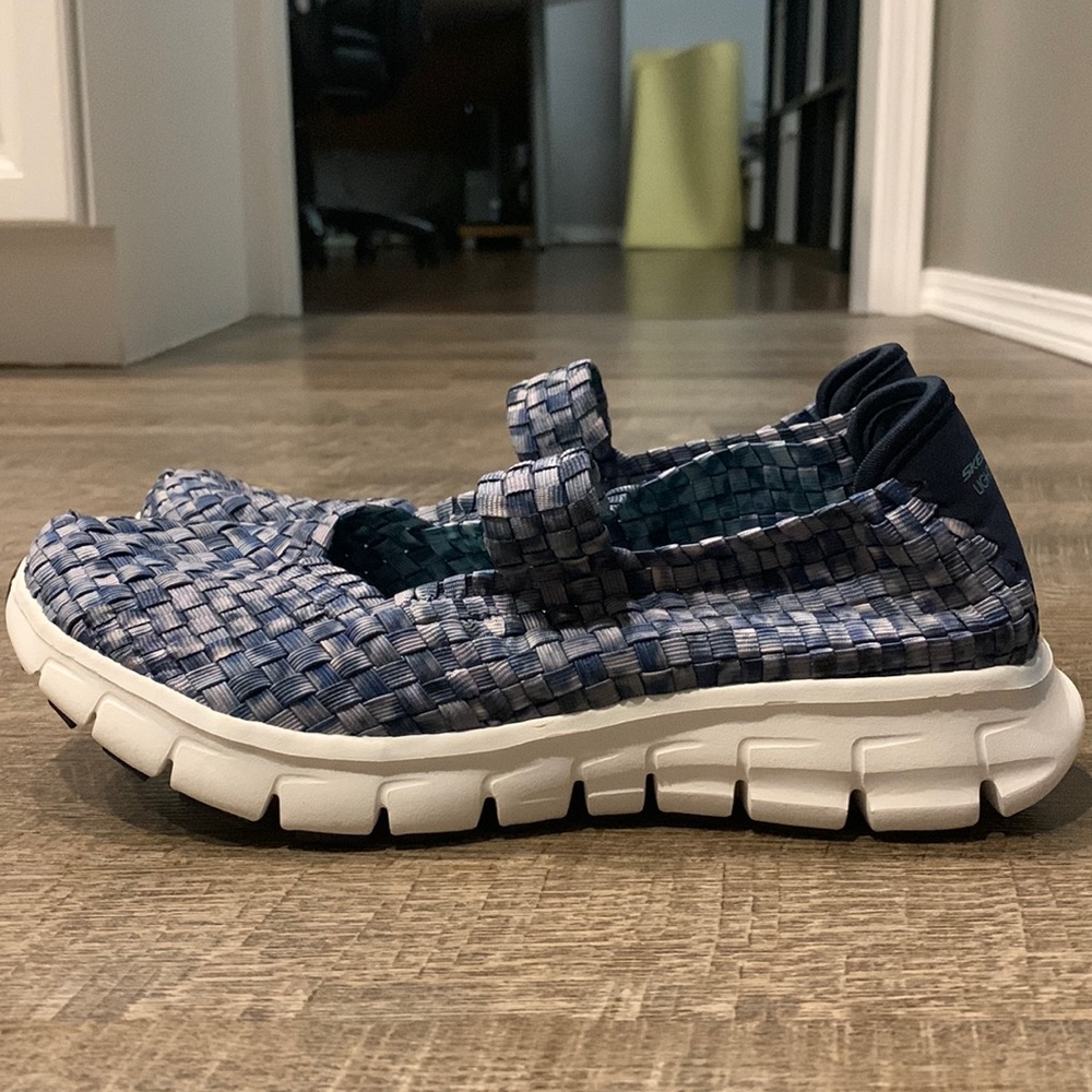 NWOT sketchers Woven Mary Janes Memory foam sneakers Slip on Shoe, Blue Sz 7.5
